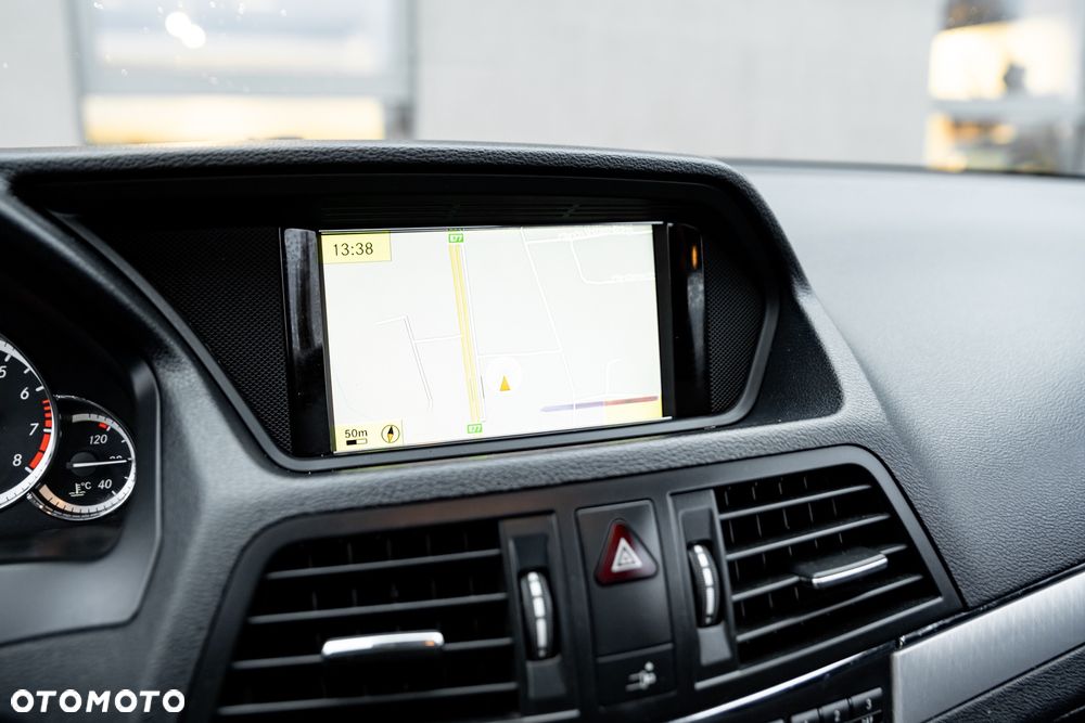 Mercedes-Benz Klasa E - 27