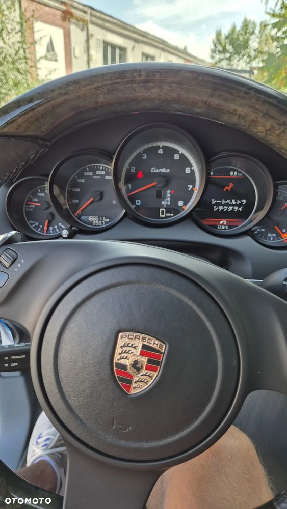 Porsche Cayenne Turbo - 18