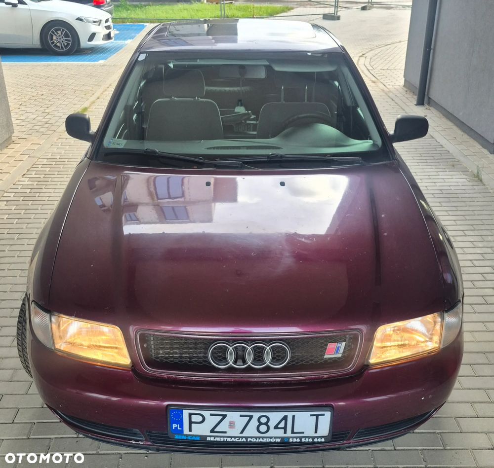 Audi A4 Limousine 1.8 - 40