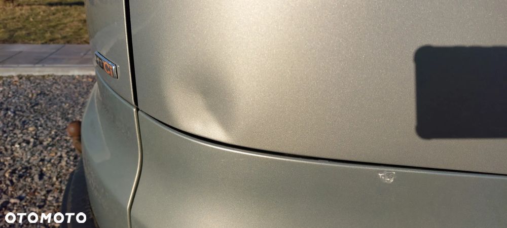 Ford Galaxy 2.2 TDCi Ghia - 37