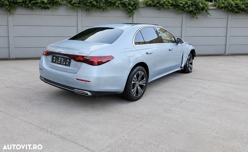 Mercedes-Benz E - 5