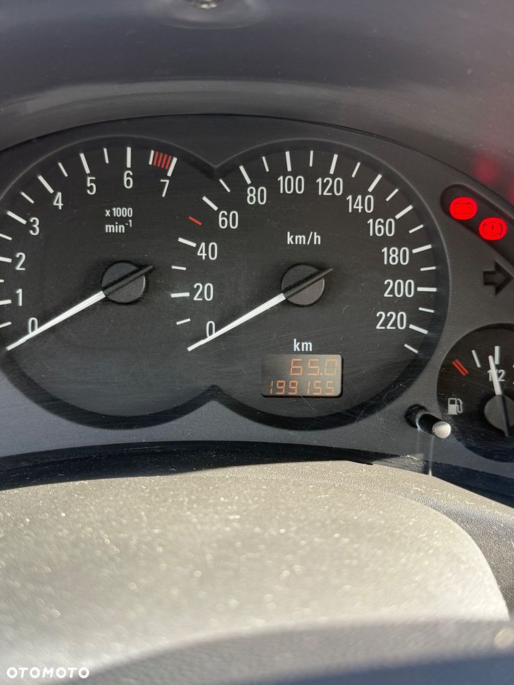 Opel Corsa 1.0 12V Base / Start - 18