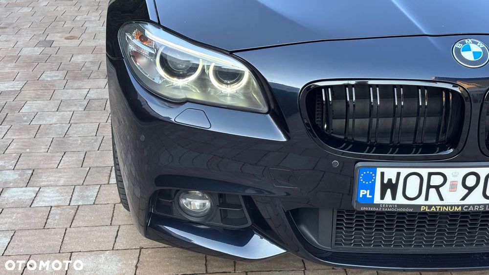 BMW Seria 5 525d xDrive - 15