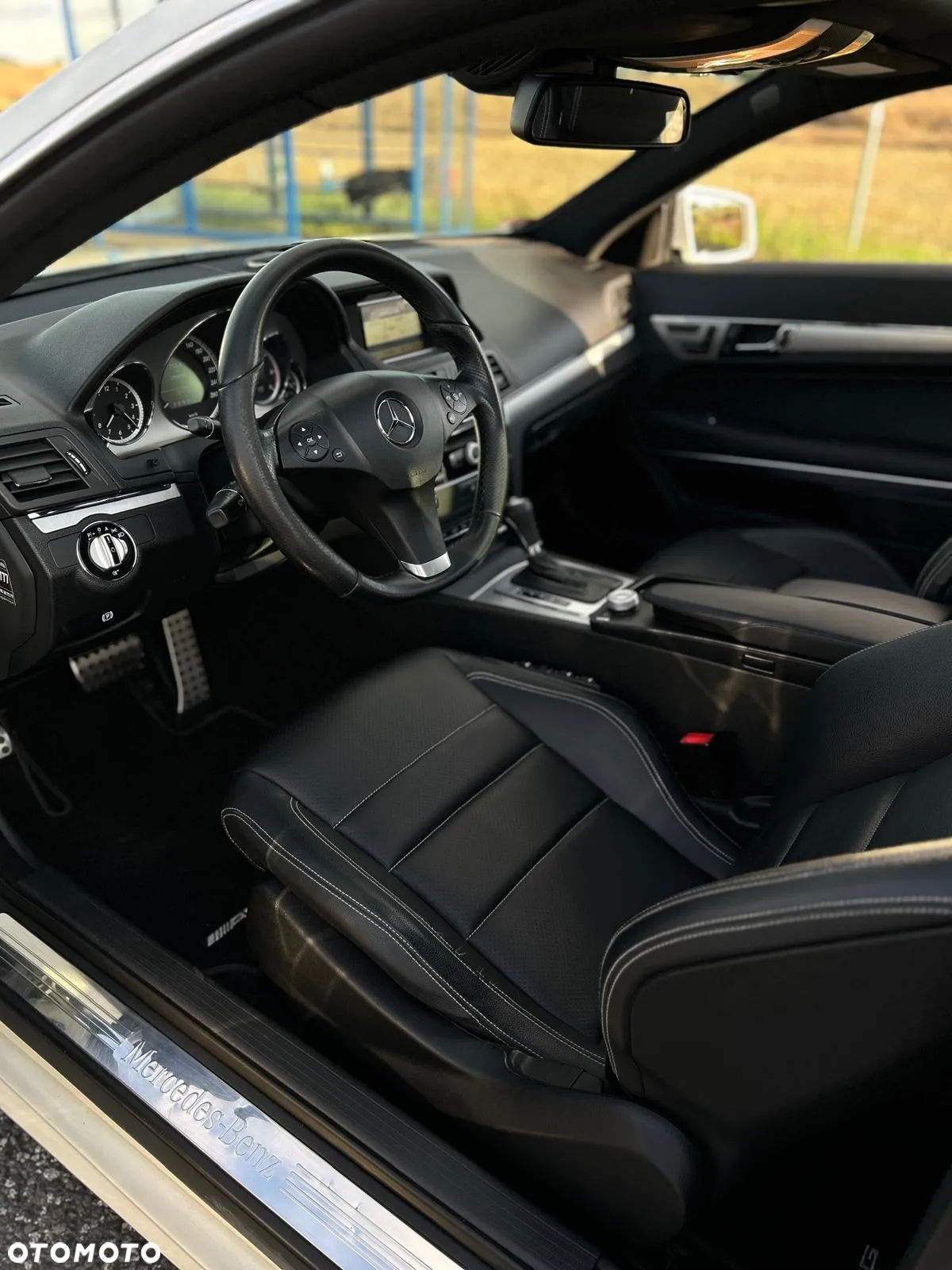 Mercedes-Benz Klasa E 350 CDI BlueEff - 11