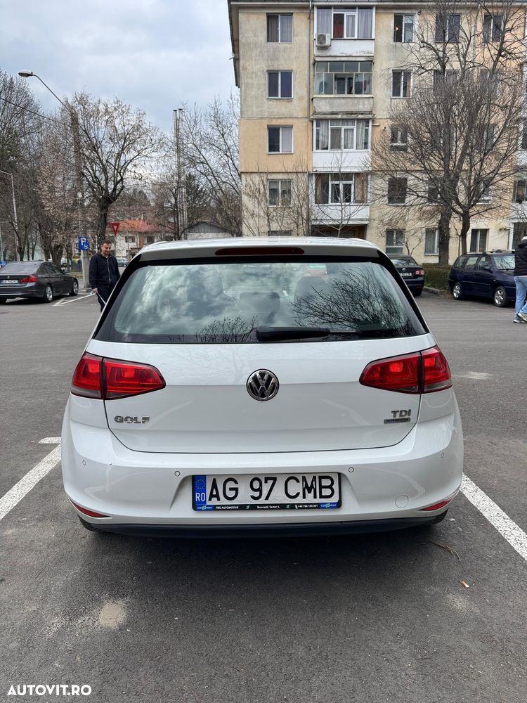 Volkswagen Golf - 8