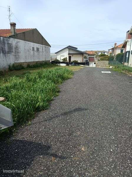 Terreno urbano (885m2) - Grande imagem: 2/12