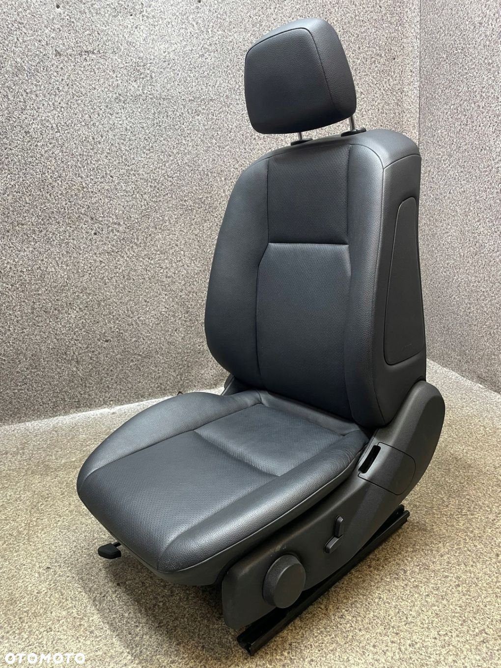 Fotel kierowcy lewy przod przedni Airbag Mercedes W204 skora czarna BDB - 5