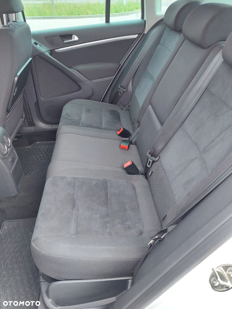 Volkswagen Tiguan 2.0 TDI DPF BlueMotion Technology Exclusive - 17