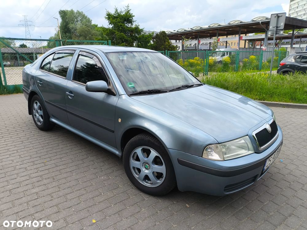 Skoda Octavia 1.6 Tour - 1