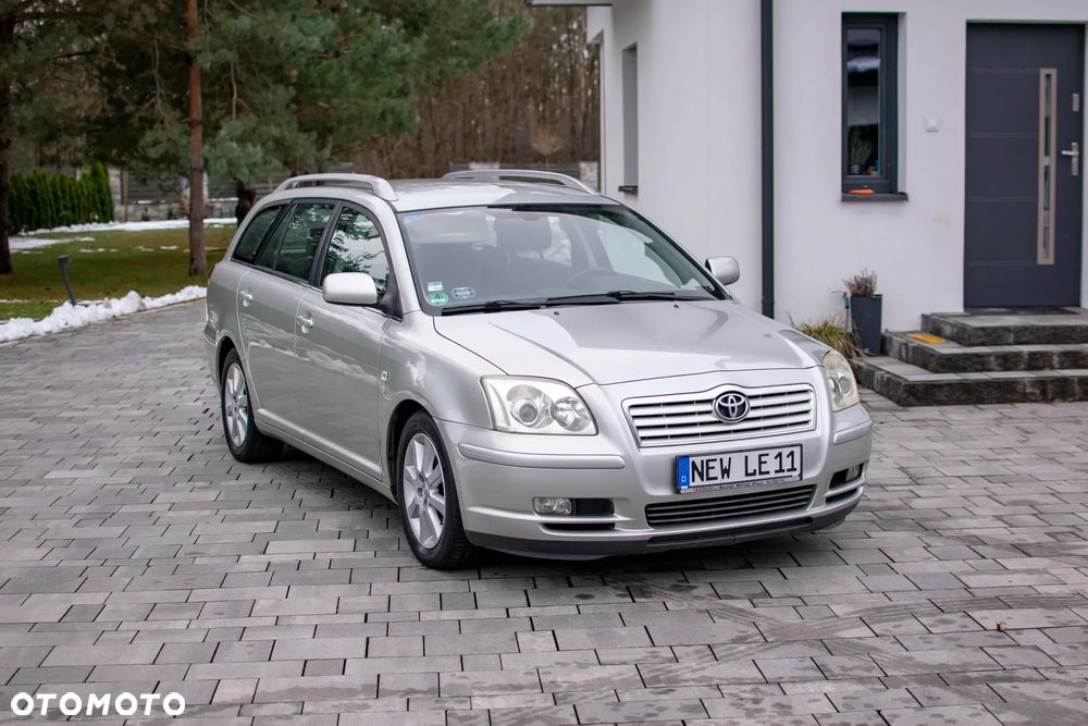 Toyota Avensis - 10