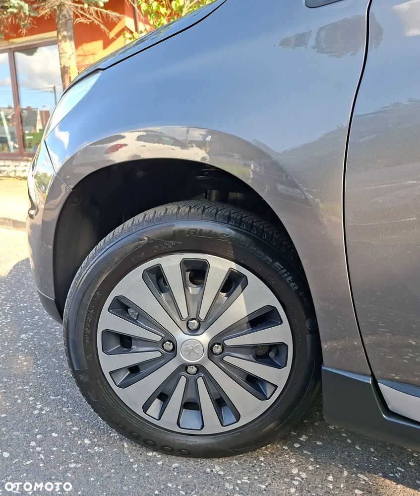 Peugeot 2008 1.6 BlueHDi Style - 31