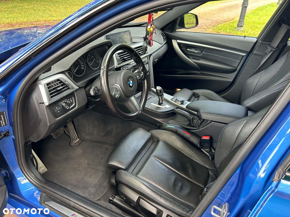 BMW Seria 3 320d M Sport - 16