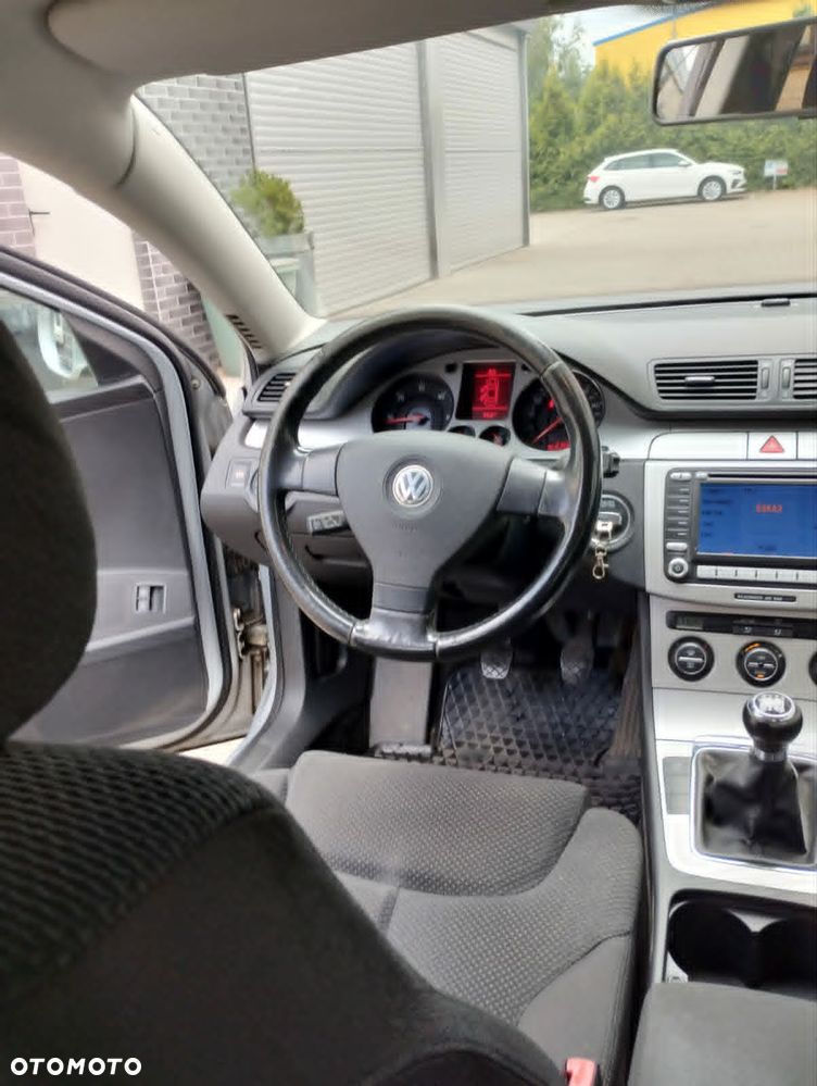 Volkswagen Passat 2.0 TDI DPF Sportline - 6