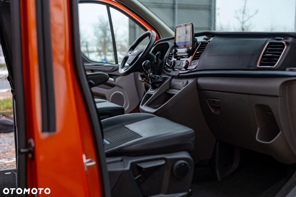 Ford Tourneo Custom 2.0 EcoBlue L1 Active - 33