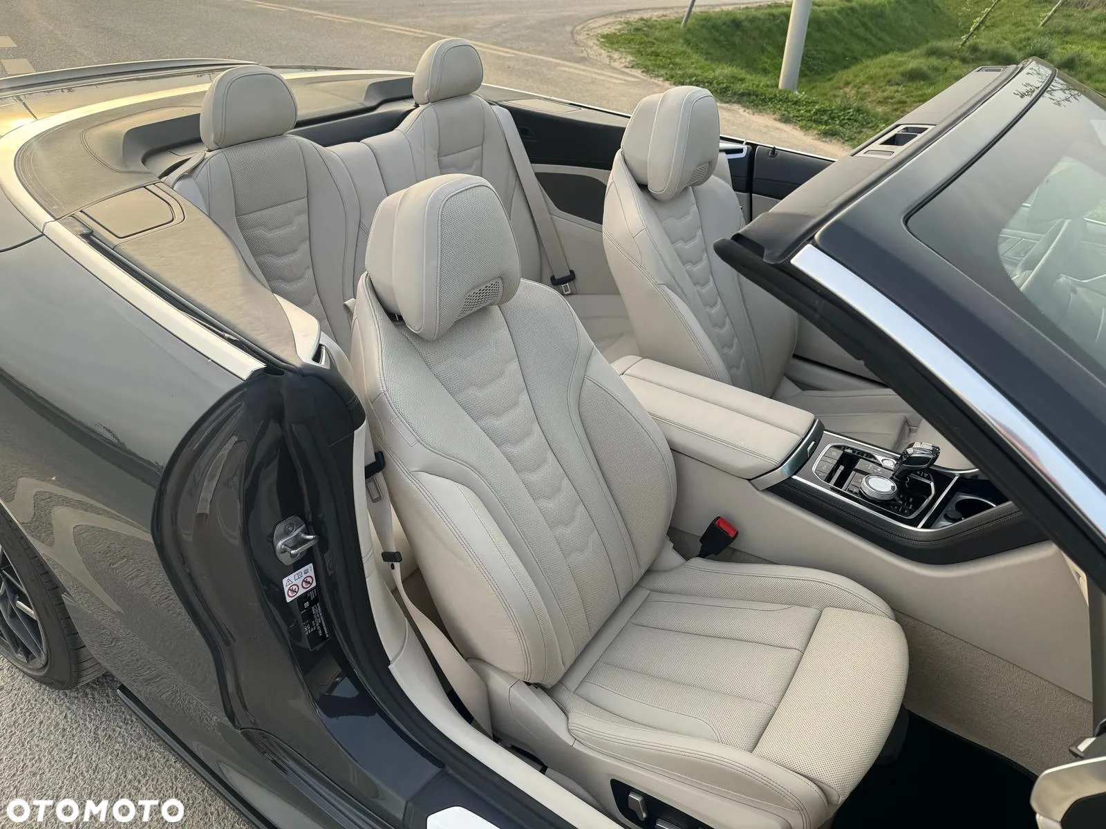 BMW Seria 8 M850i xDrive Cabrio - 24