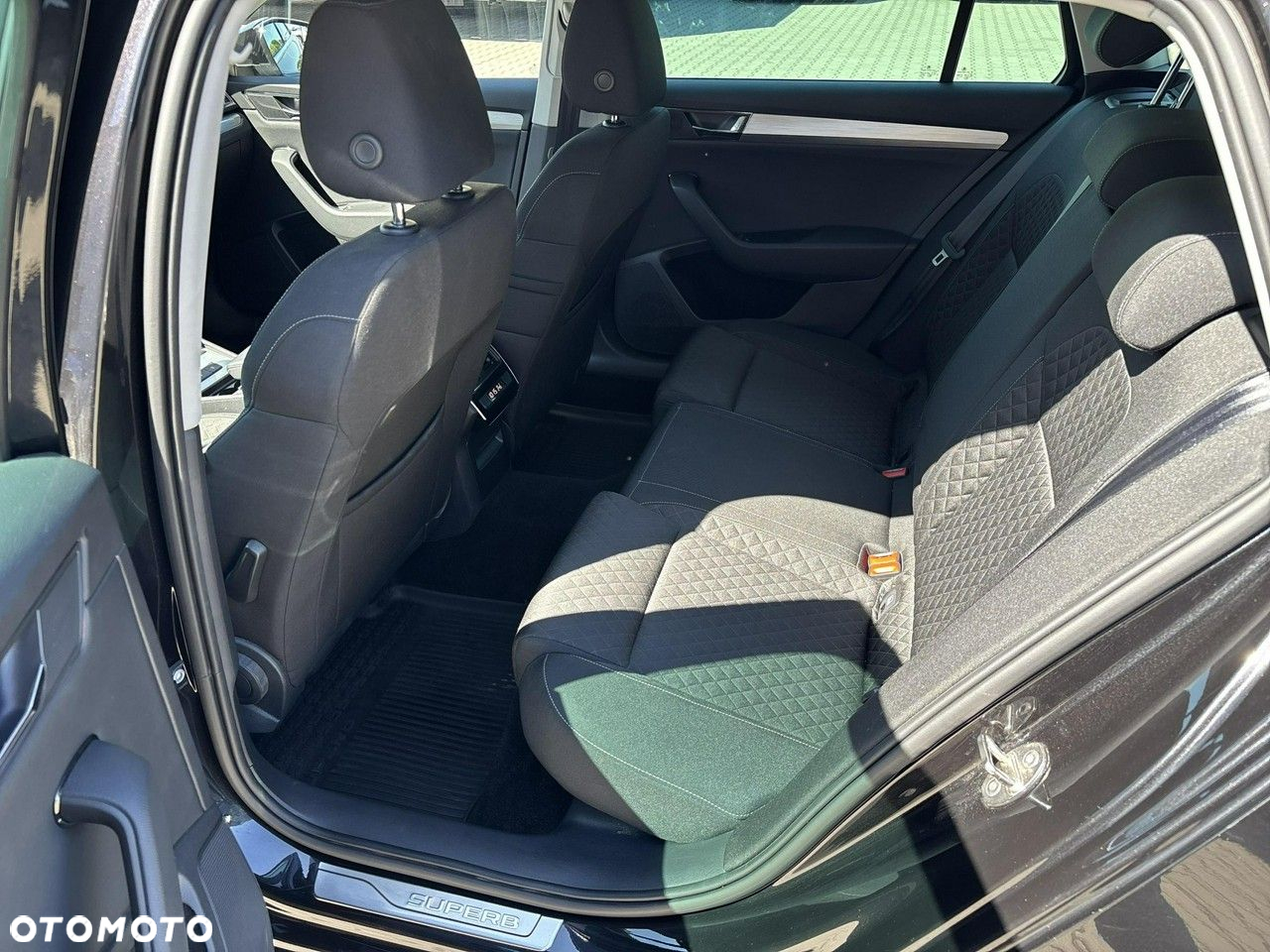 Skoda Superb 2.0 TDI Ambition DSG - 12