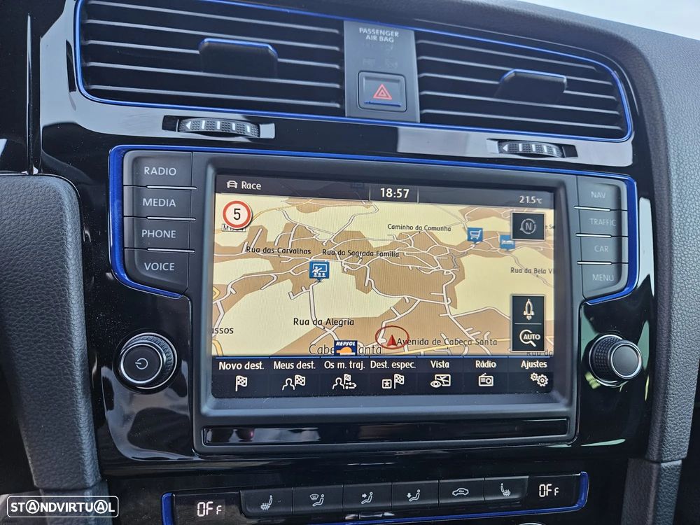 VW Golf Variant R 4Motion BlueMotion DSG - 18