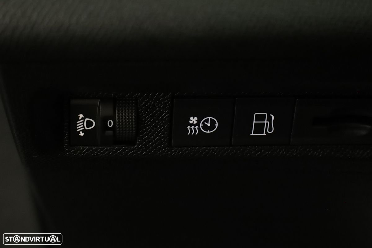 Peugeot 308 SW 1.6 Hybrid Allure e-EAT8 - 19