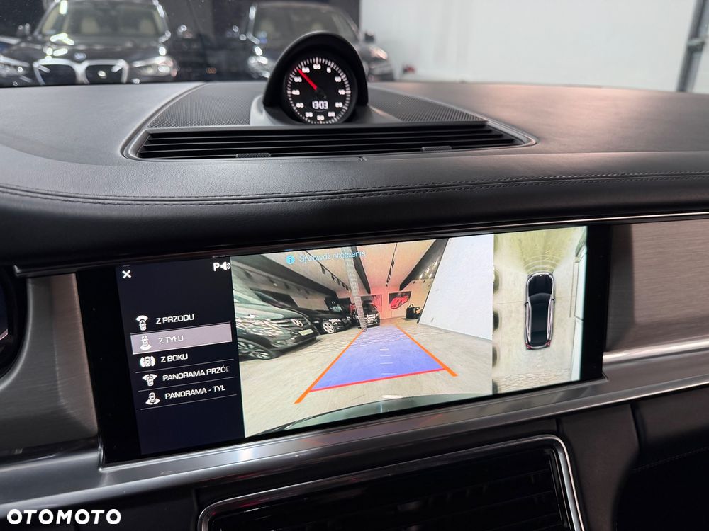 Porsche Panamera Turbo - 38