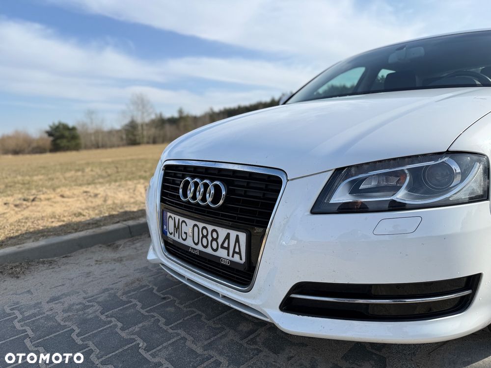 Audi A3 Sportback 1.8 TFSI Ambiente - 9