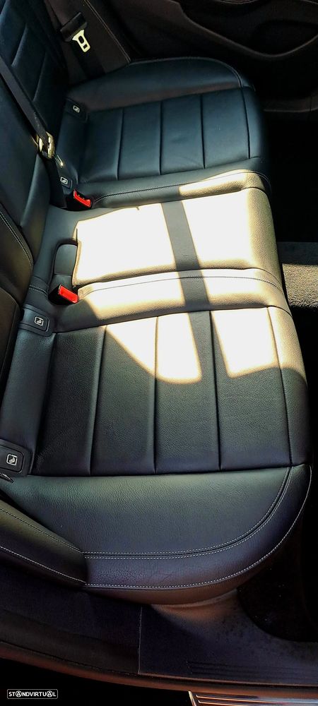 Mercedes-Benz E 300 Bluetec Hybrid Avantgarde - 34