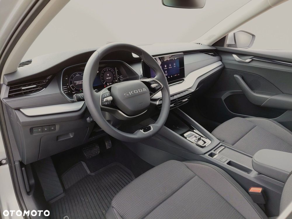 Skoda Octavia 1.5 TSI mHEV Selection DSG - 16