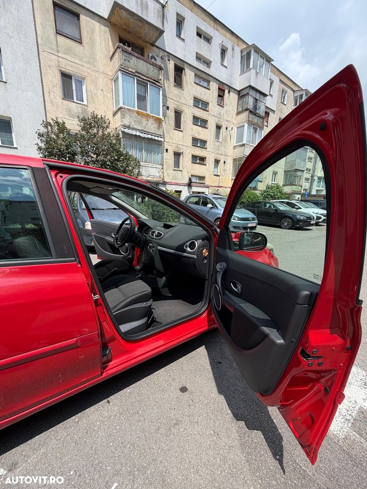 Renault Clio - 9