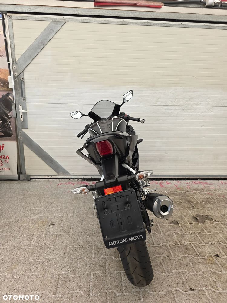 Yamaha MT - 22