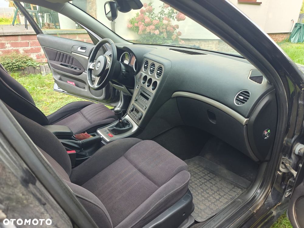 Alfa Romeo 159 1.9JTDM Distinctive - 6