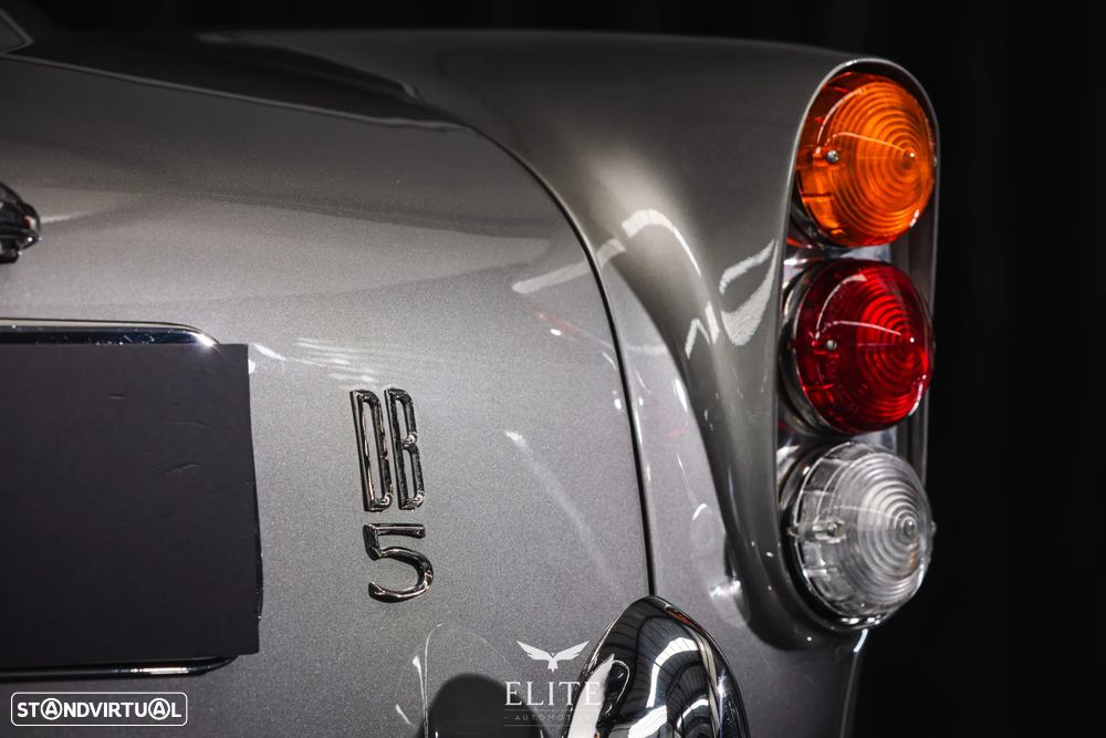 Aston Martin DB5 Coupé - 12