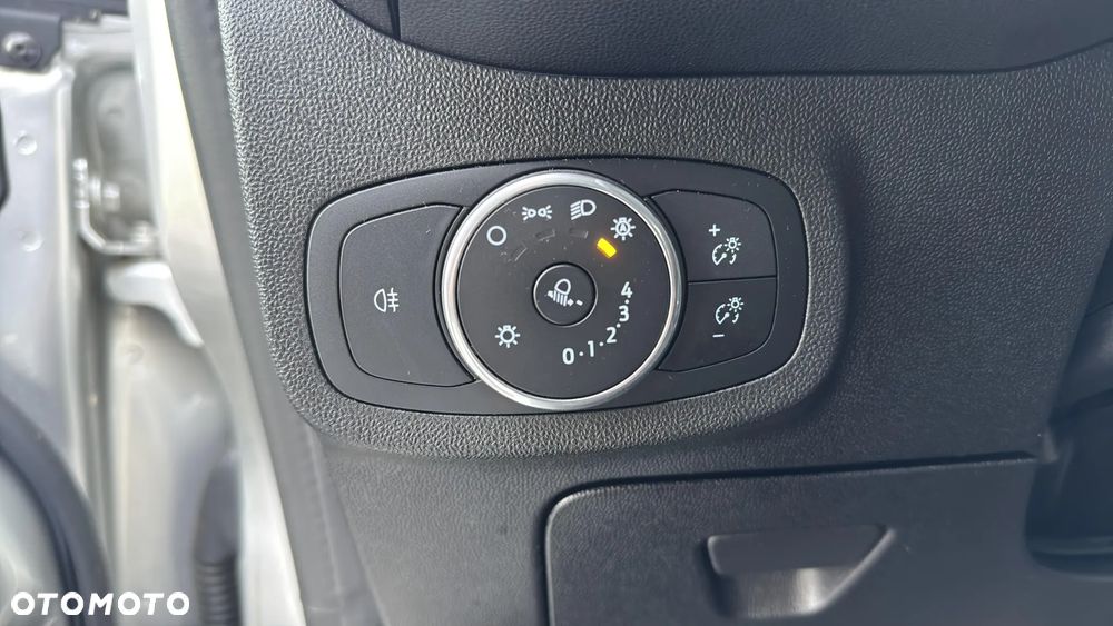 Ford Fiesta 1.1 Trend - 13