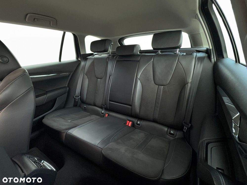 Skoda Octavia 2.0 TDI 4x4 Scout DSG - 19