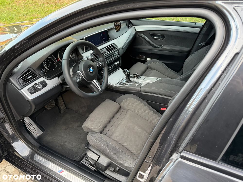 BMW Seria 5 530d xDrive - 13