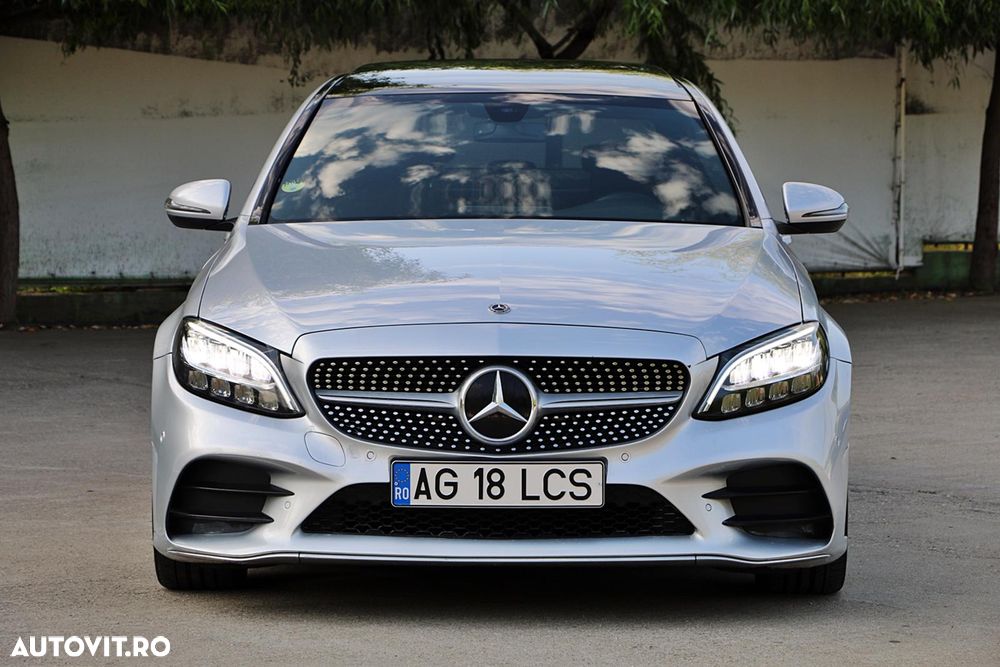 Mercedes-Benz C - 12