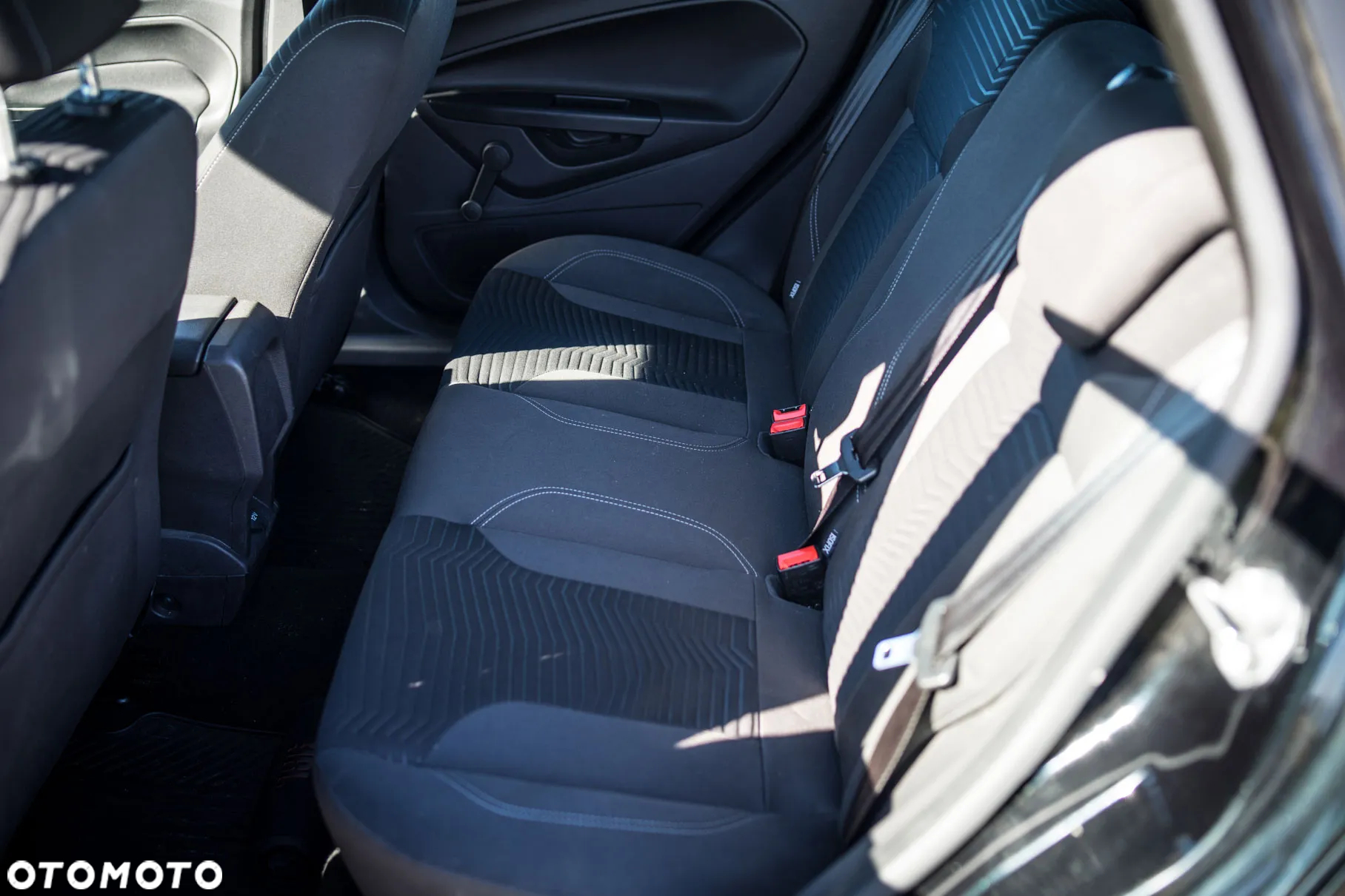 Ford Fiesta 1.6 TDCI Titanium - 24