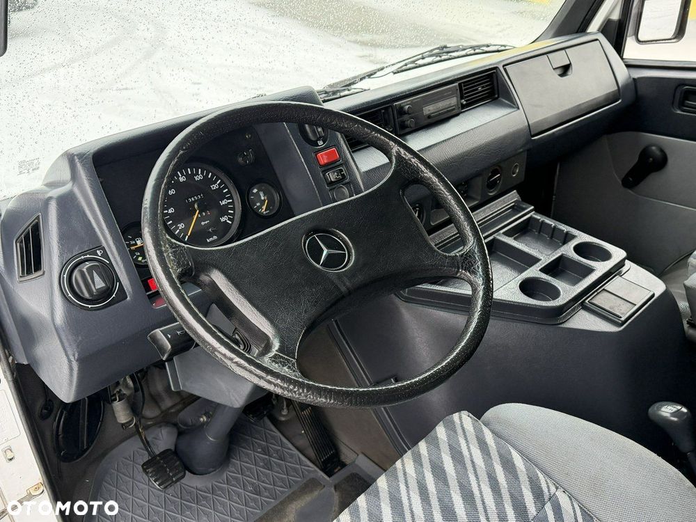 Mercedes-Benz MB 100 - 23