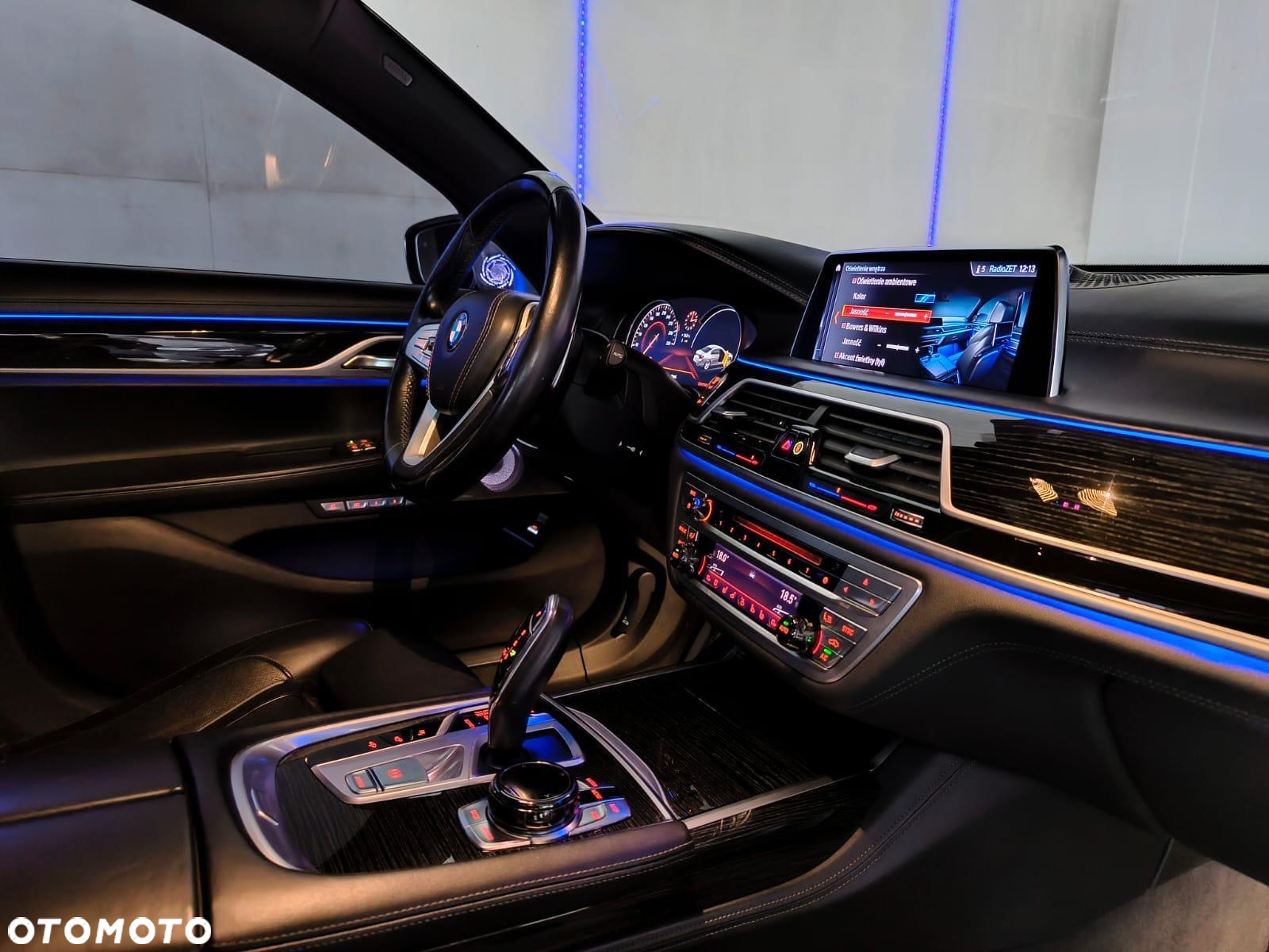 BMW Seria 7 750Li xDrive - 14