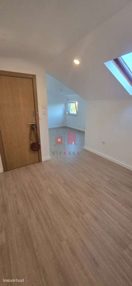 Apartamento T1 - Grande imagem: 2/16