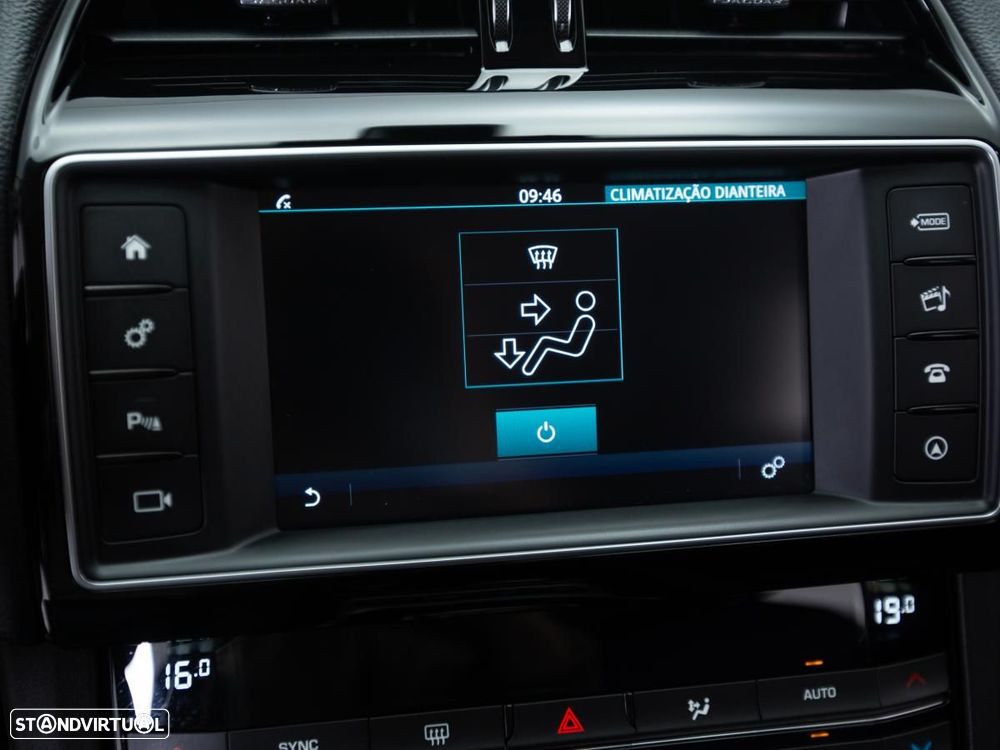 Jaguar F-Pace - 28