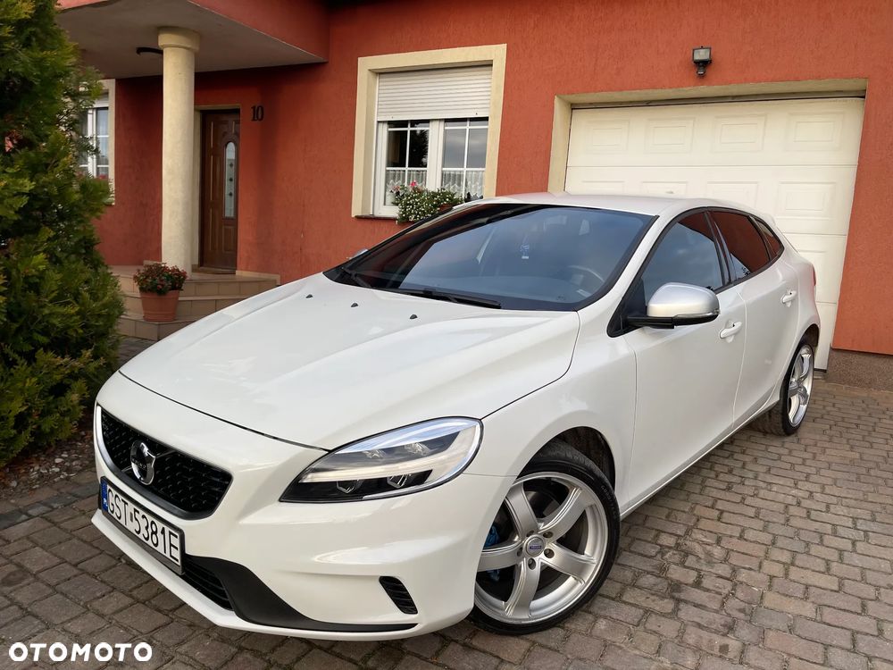 Volvo V40 T3 Drive-E R-Design Kinetic - 1