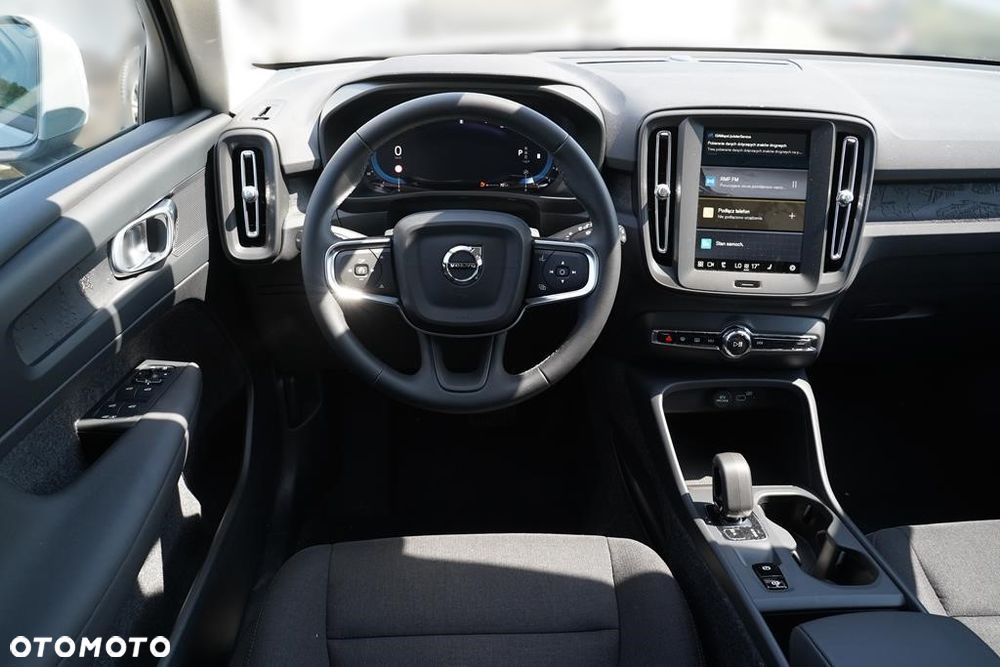 Volvo XC 40 B3 Essential - 21