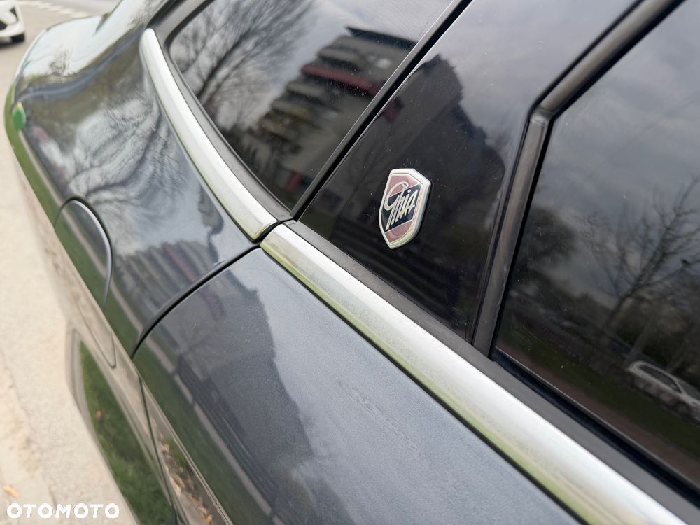 Ford Mondeo 1.8 TDCi Ghia - 12