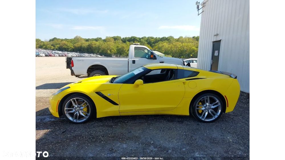 Chevrolet Corvette - 5