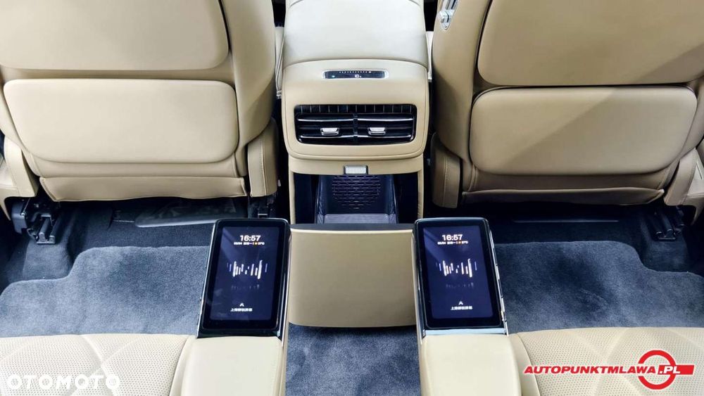 BYD Yangwang U8 - 13