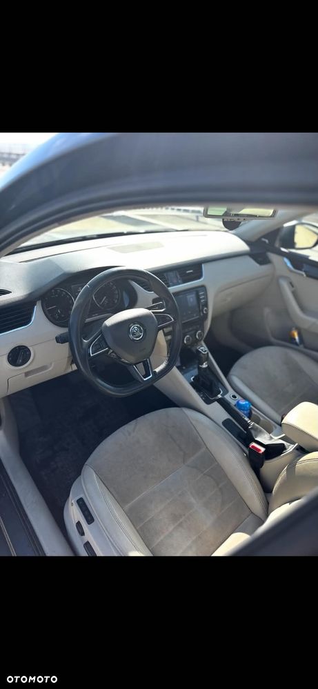 Skoda Octavia 2.0 TDI 4x4 Edition DSG - 6