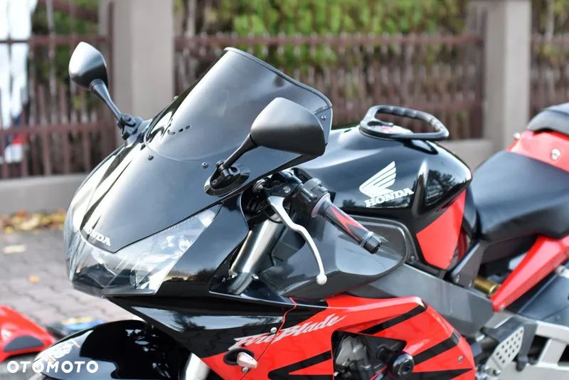Honda CBR - 22