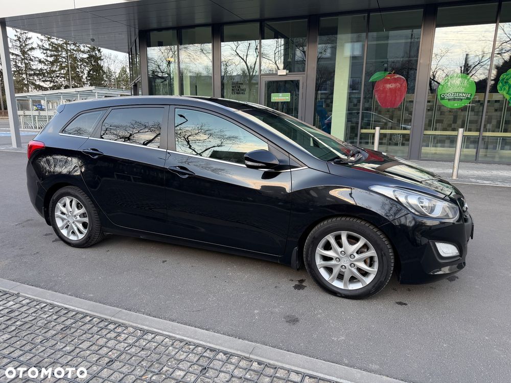 Hyundai i30 1.6 CRDi Automatik Style - 3