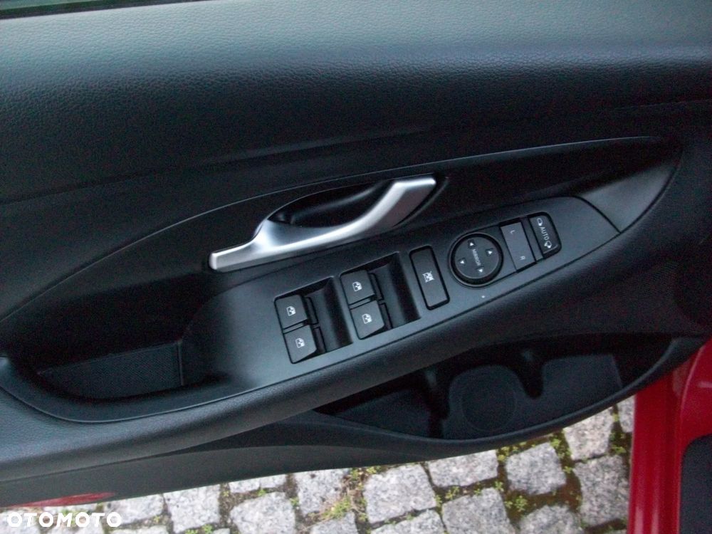 Hyundai i30 i30cw 1.4 Intro Edition - 16