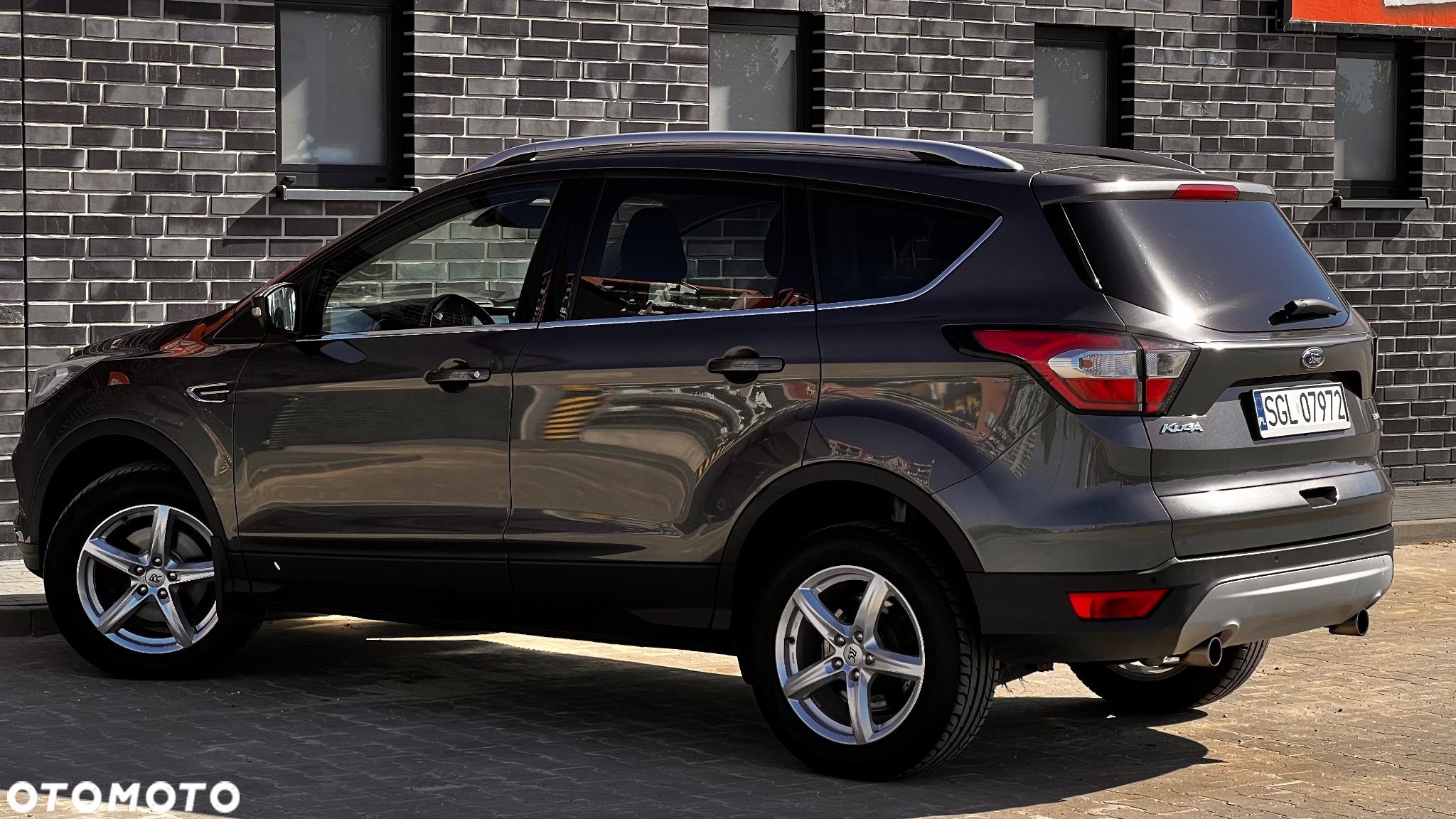 Ford Kuga 1.5 EcoBoost 2x4 Titanium - 14