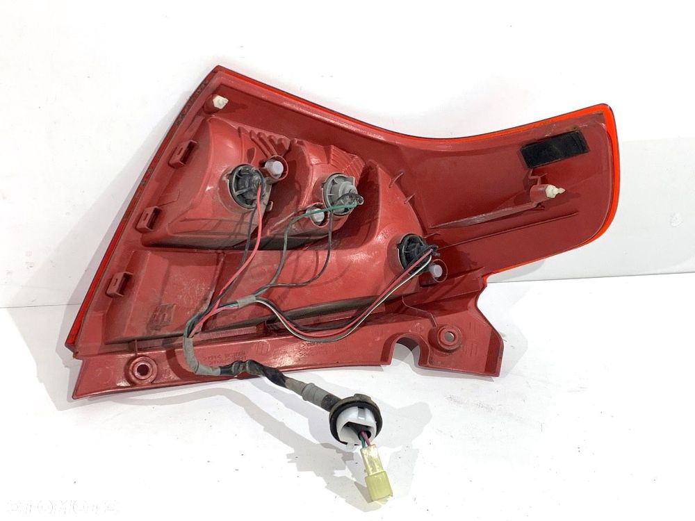 LAMPA PRAWY TYŁ  SUZUKI SWIFT III (MZ, EZ) 2005 - 2022 1.3 (RS 413) 68 kW [92 KM] benzyna 2005 - - 4
